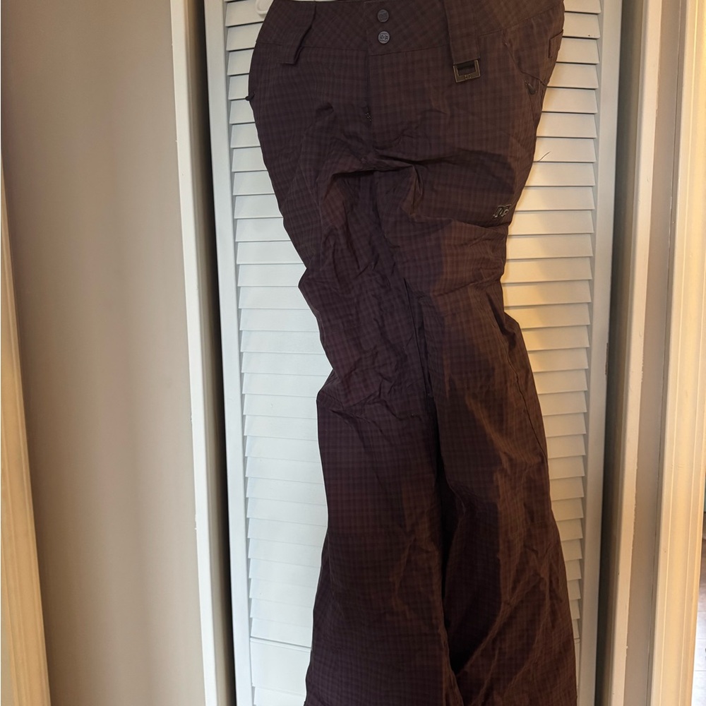 DC snowboarding pants